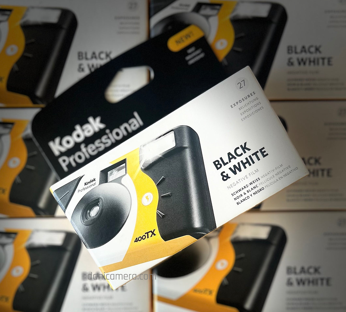 Kodak Tri-X 400 Single Use Film Disposable Flash Camera (27 Exposures)