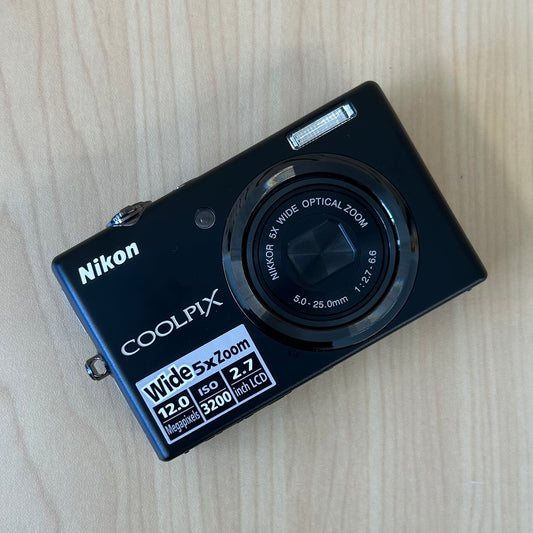 Used Nikon Coolpix S570 Digital Camera Black