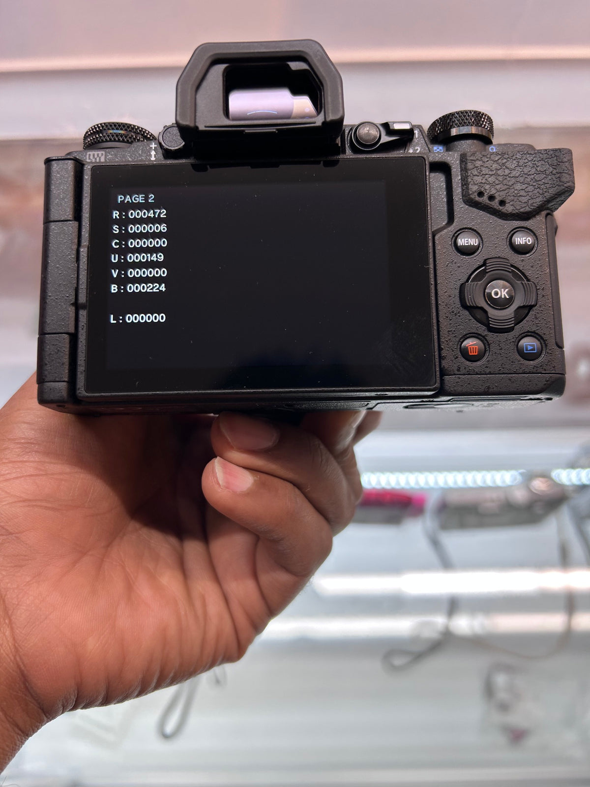 Used Olympus OM-D E-M5 Mark II Mirrorless Digital Camera w/ M. Zuiko Digital 14-150mm f/4-5.6 II ED MSC Lens Kit