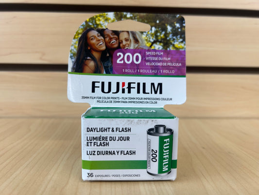 FUJIFILM 200 Color Negative Film (35mm Roll Film, 36 Exposures)
