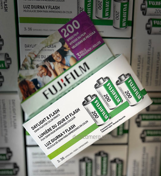 FUJIFILM 200 Color Negative Film (35mm Roll Film, 36 Exposures, 3-Pack)