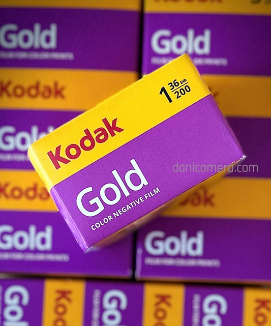 Kodak GOLD 200 Color Negative Film (35mm Roll Film, 36 Exposures)
