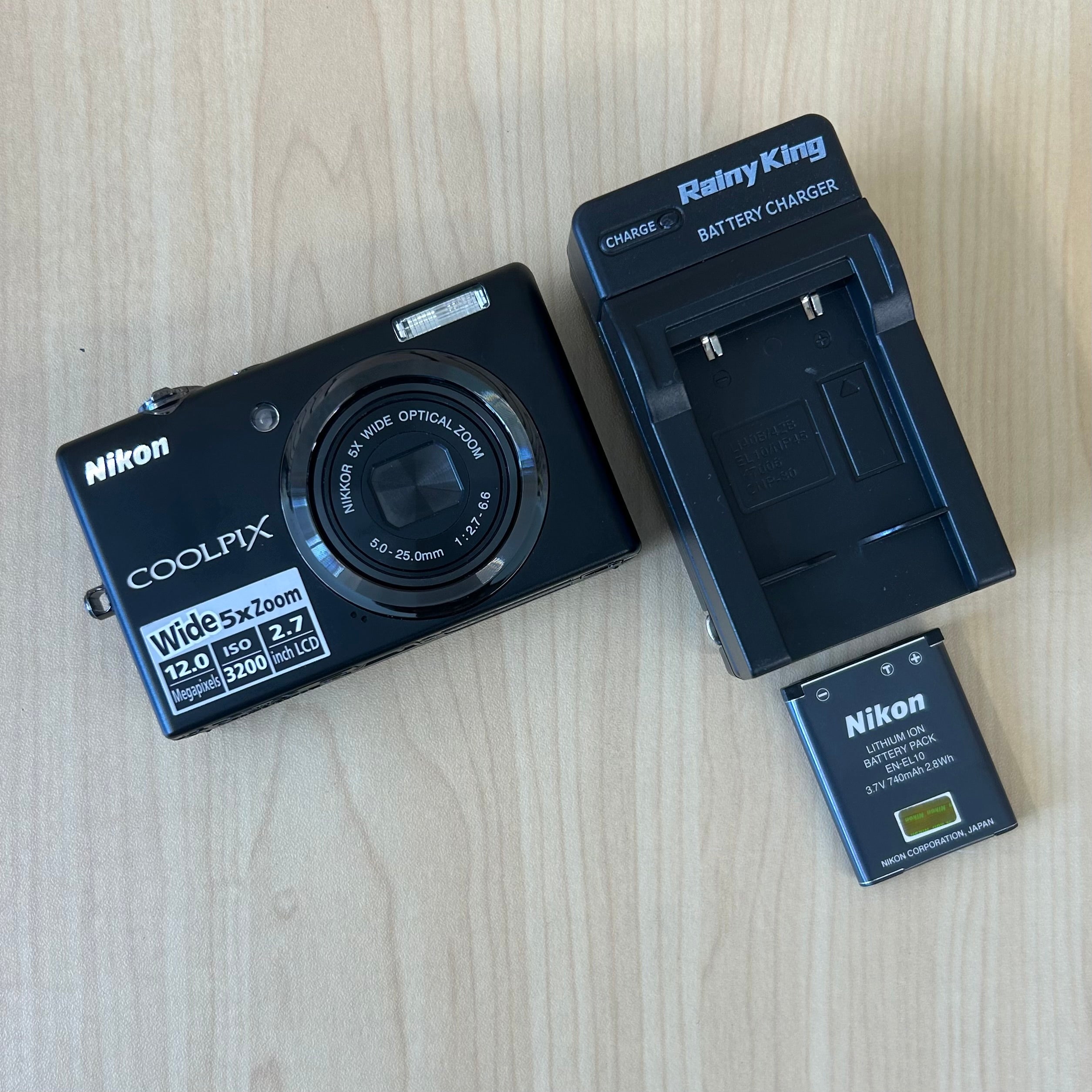 Nikon Coolpix S570 Digital Camera Black – www.danicamera.com