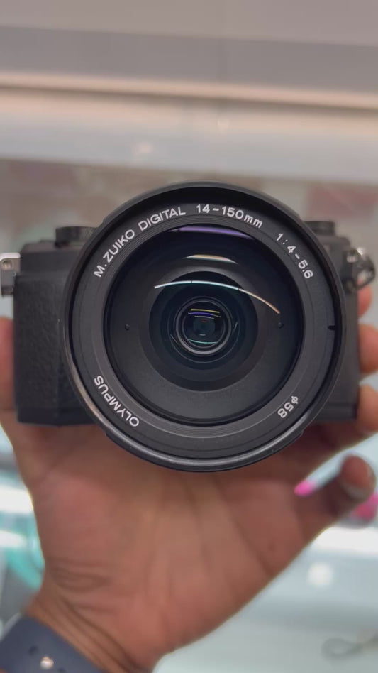 Used Olympus OM-D E-M5 Mark II Mirrorless Digital Camera w/ M. Zuiko Digital 14-150mm f/4-5.6 II ED MSC Lens Kit